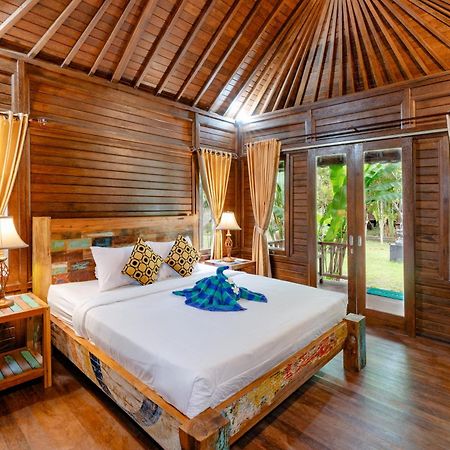Raira Villas Lembongan Exterior photo